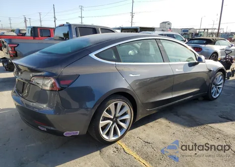 2019 Tesla Model 3 z USA, uszkodzony, nr VIN 5YJ3E1EA9KF425341